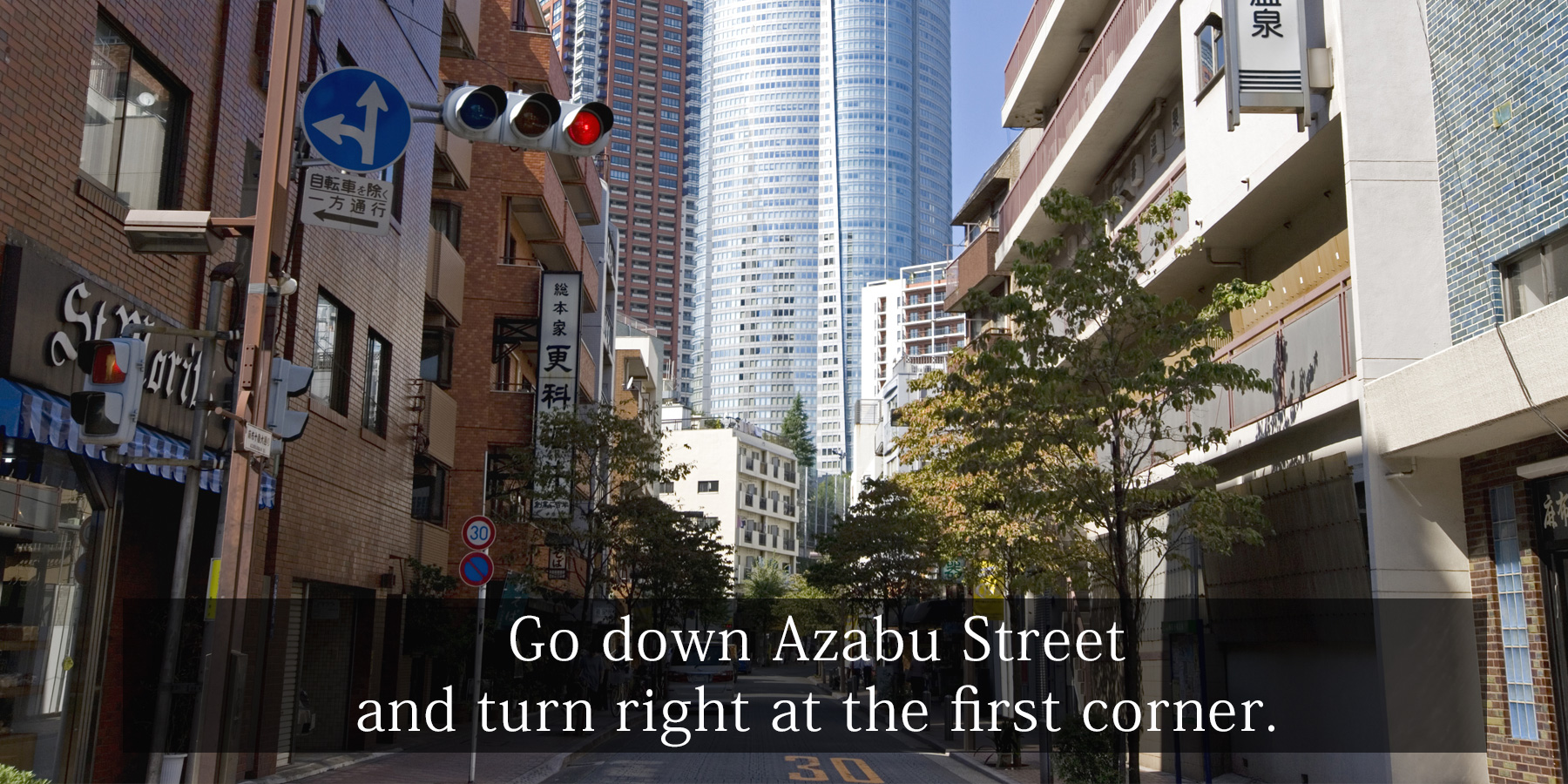 道案内動画にナレーションによる多言語対応を施すことで外国人の利用も促せます。