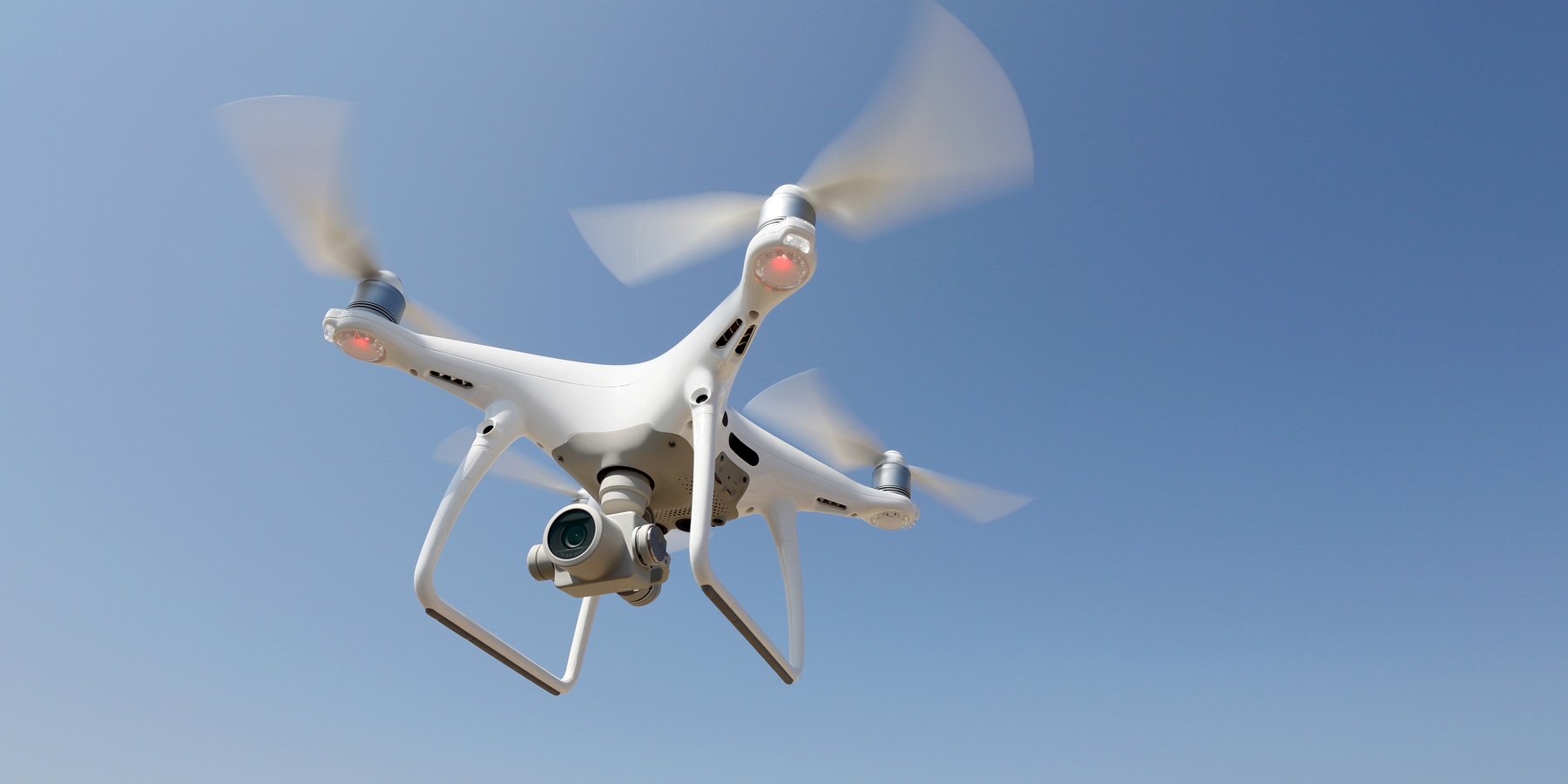 ドローンによる空撮や、車に撮影機材を装着して道案内動画を制作することも出来ます。