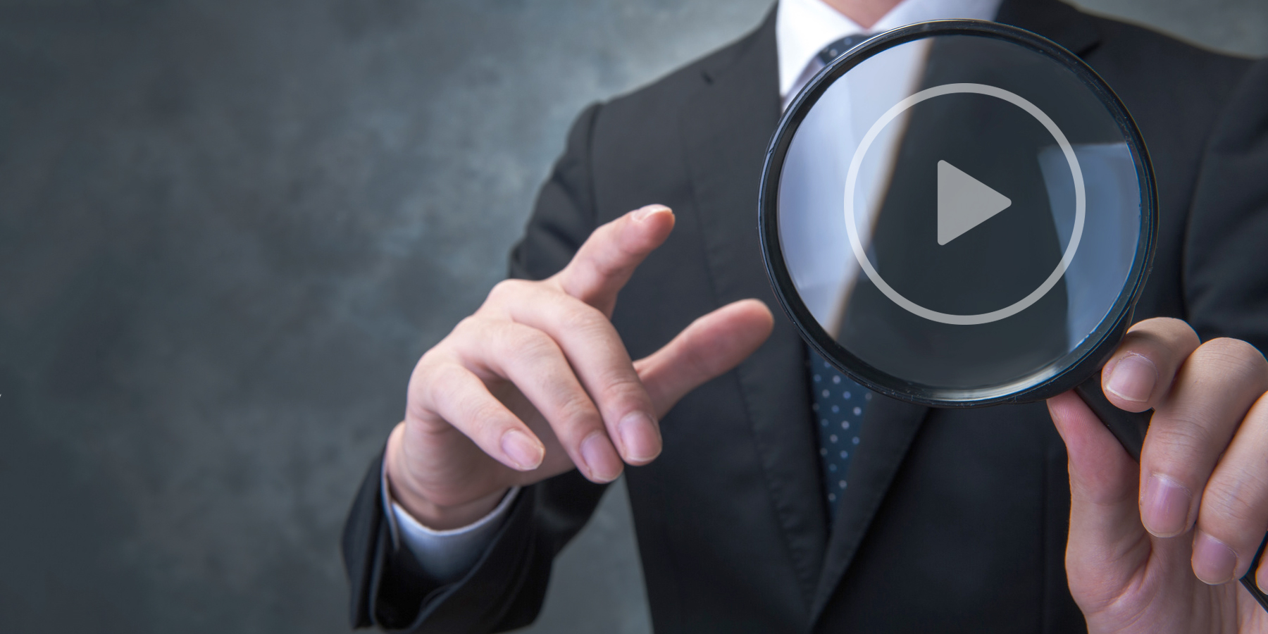 会社案内や企業案内の動画は、難しい内容であっても視聴者に伝える力があります。